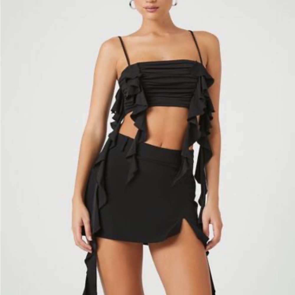 Forever 21 cropped ruffle top